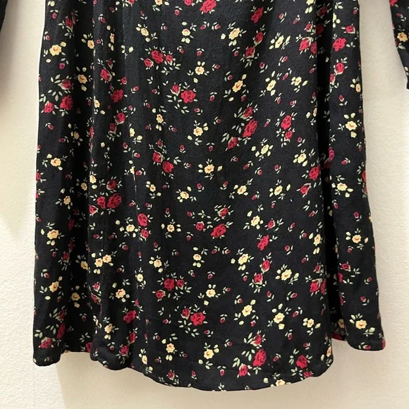 Reformation Sydney Dress in Rebecca, Size 6 - Picture 8 of 12